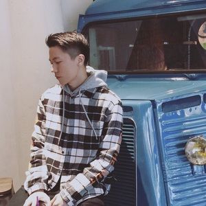 Meet your Posher, Hin